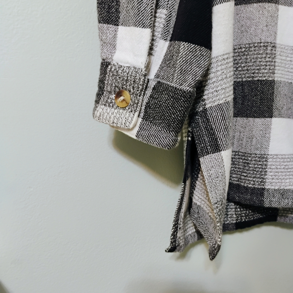 Black and White Plaid Button-Up Shirt - Picture 9 of 9